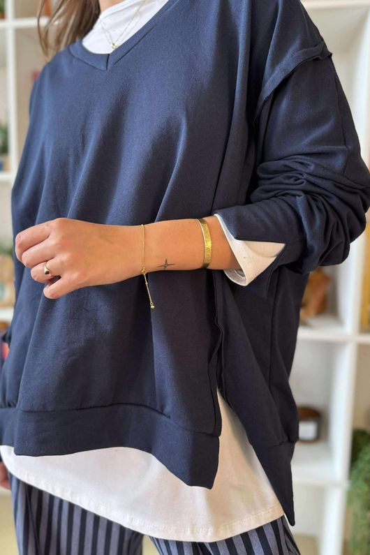 The Sunday Morning V Slouch Sweatshirt Navy